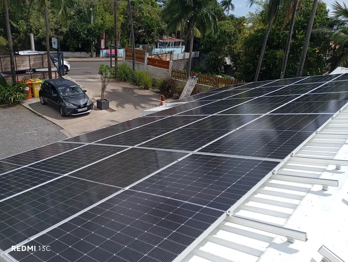 Installation 7.2 kWc + batterie à Saint-Louis — 7.2 kWc