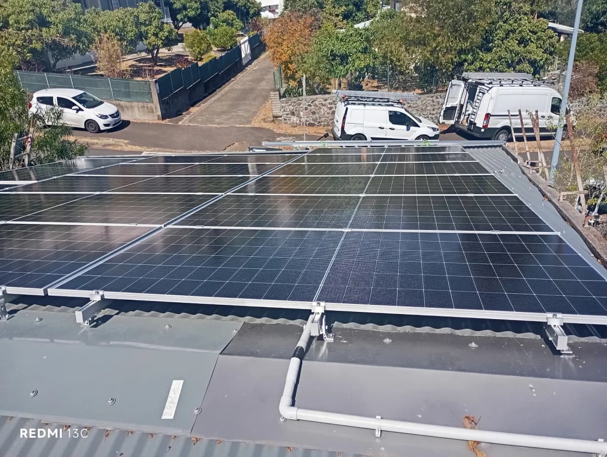 Installation 3.0 kWc + batterie à Saint-Pierre — 3 kWc