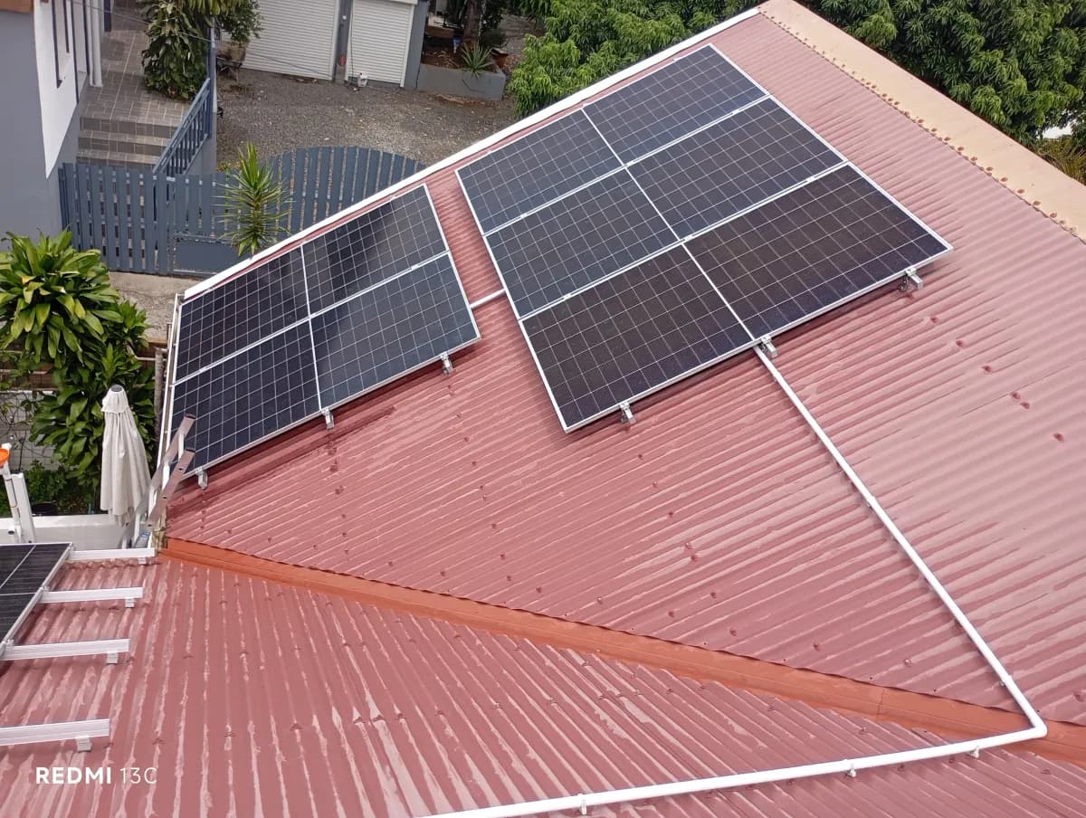 Installation photovoltaïque à Saint-Denis — 6.6 kWc