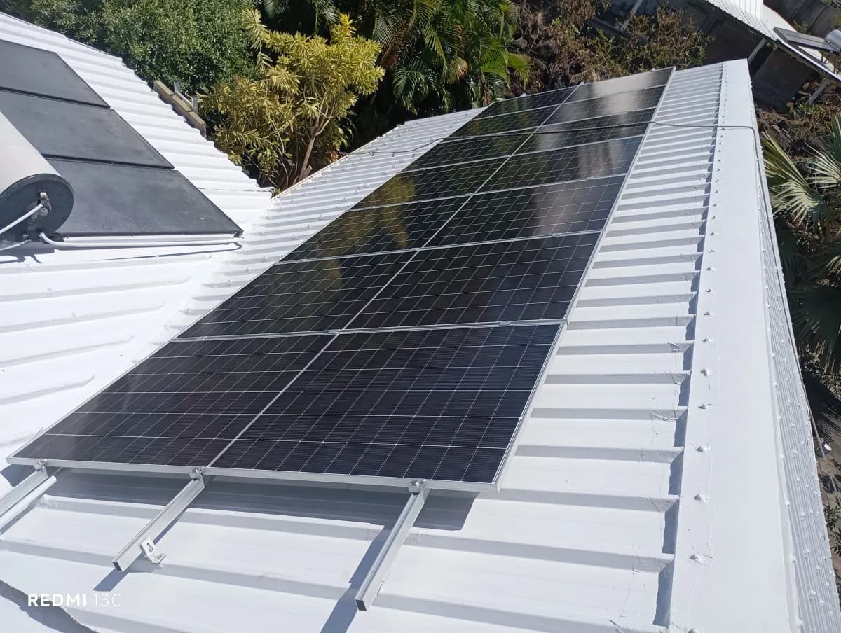 Installation 6.6 kWc + batterie à Saint-Paul — 6.6 kWc