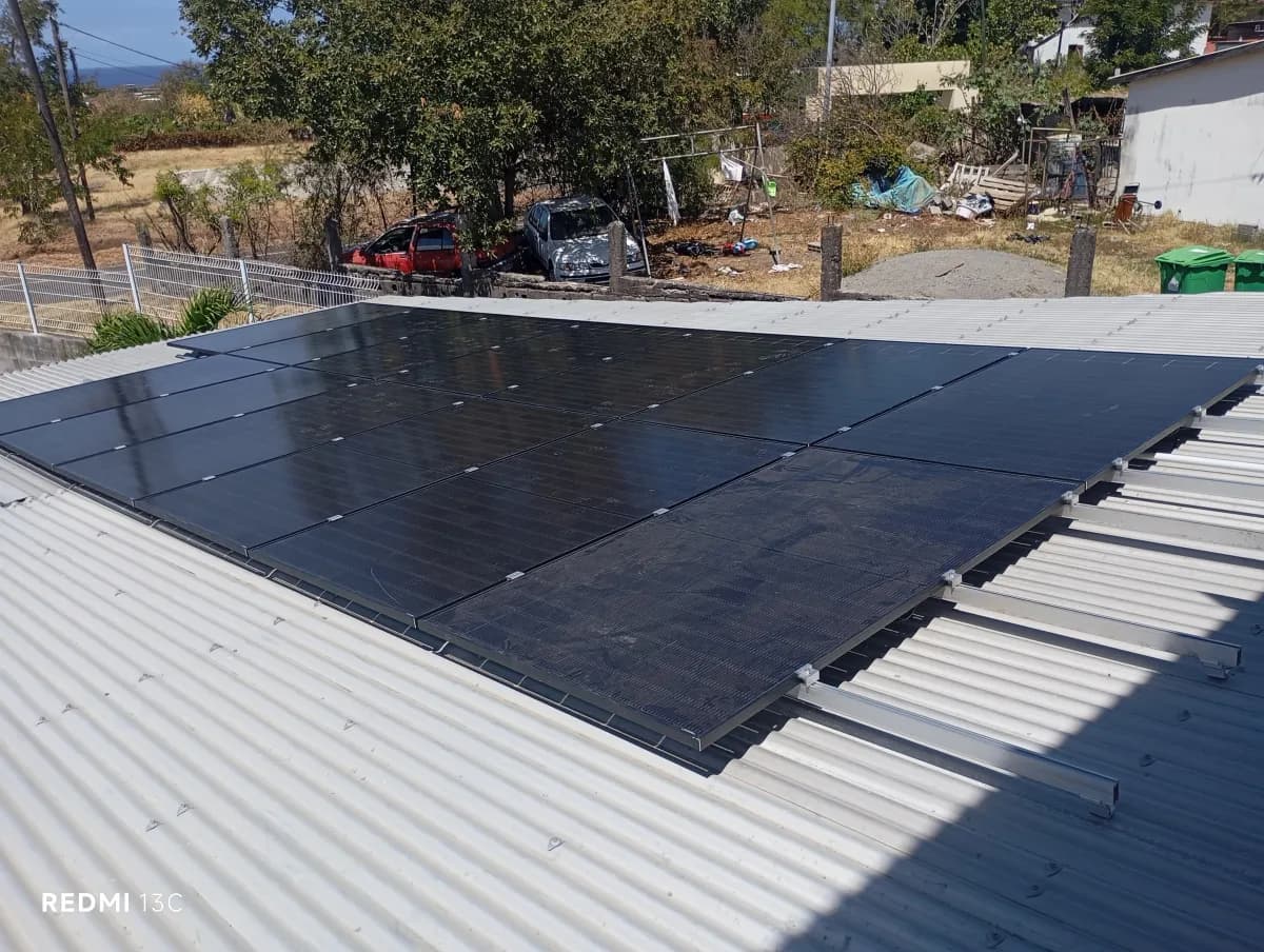 Installation 7.2 kWc + batterie à Saint-Louis — 7.2 kWc