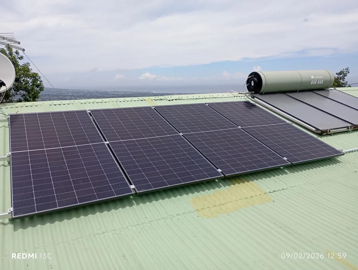 Installation 7.2 kWc + batterie à Saint-Louis — 7.2 kWc